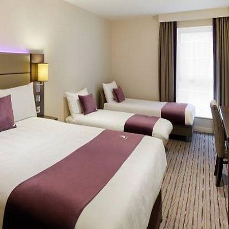 Premier Inn Manchester Trafford Centre North Bagian luar foto