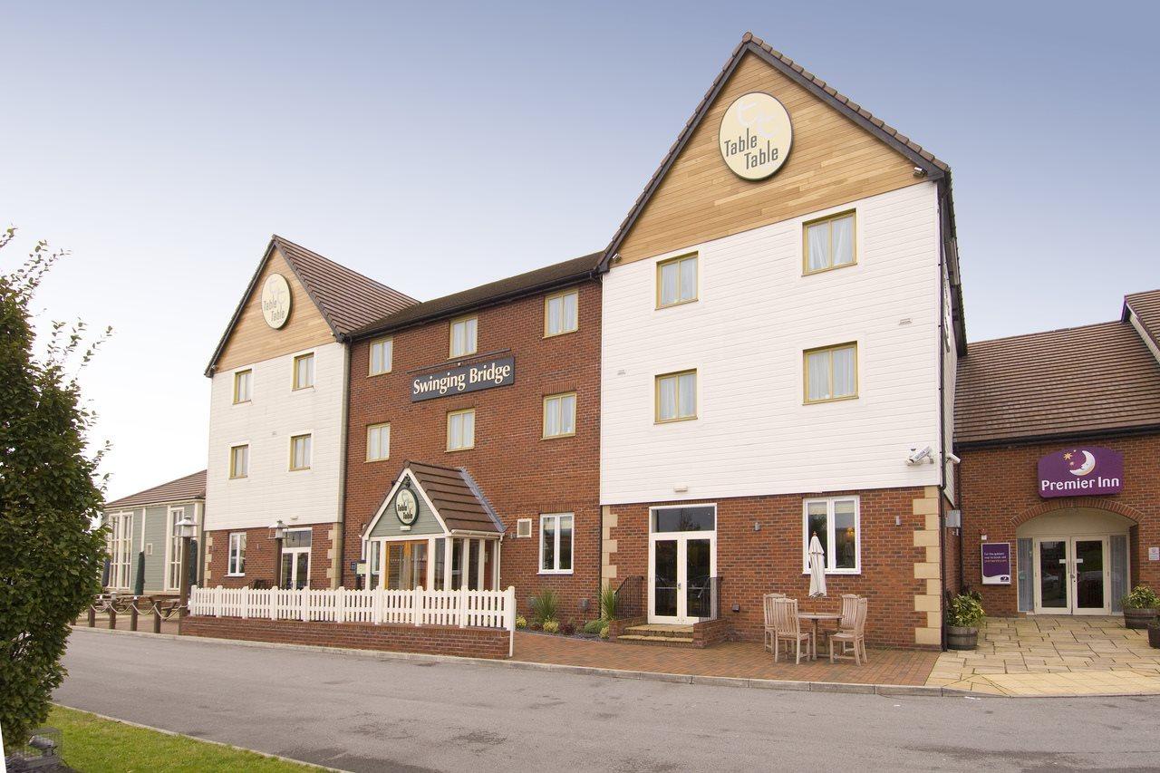 Premier Inn Manchester Trafford Centre North Bagian luar foto