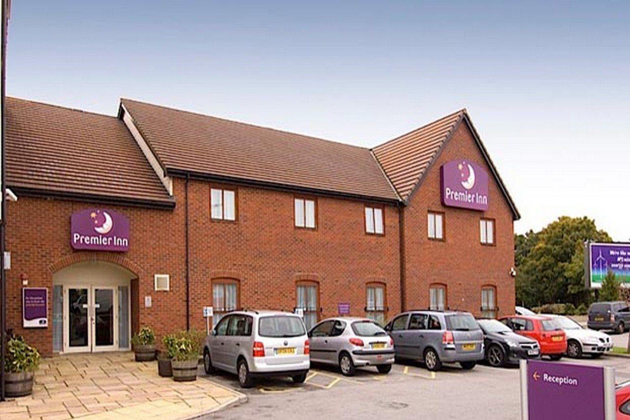 Premier Inn Manchester Trafford Centre North Bagian luar foto