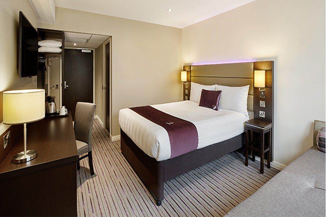 Premier Inn Manchester Trafford Centre North Bagian luar foto